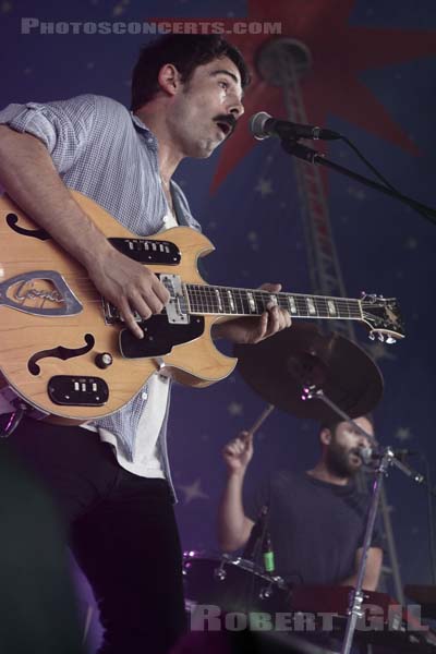 LOCAL NATIVES - 2010-06-27 - PARIS - Hippodrome de Longchamp - 